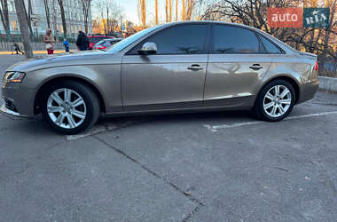 Седан Audi A4 2011 в Києві