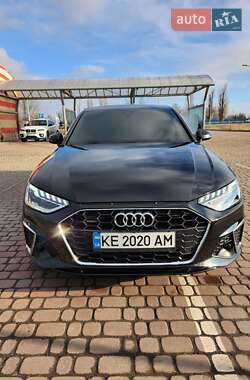 Седан Audi A4 2022 в Дніпрі