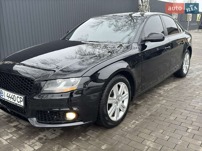 Седан Audi A4 2011 в Миргороде