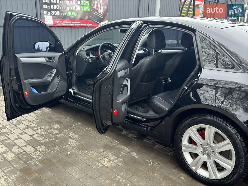 Седан Audi A4 2011 в Миргороде