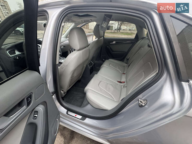 Седан Audi A4 2015 в Києві