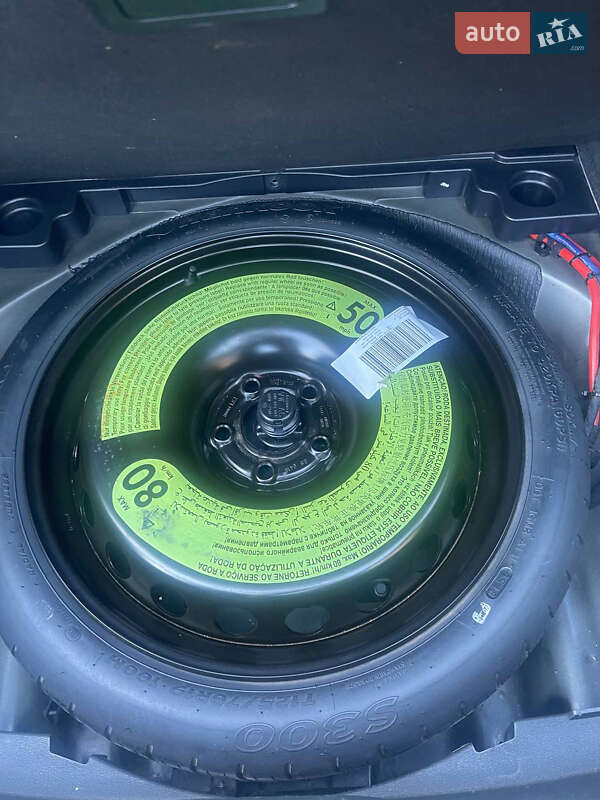 Седан Audi A4 2018 в Киеве