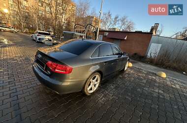 Седан Audi A4 2010 в Кривом Роге