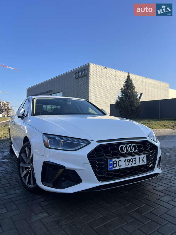Седан Audi A4 2020 в 