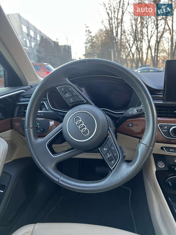 Седан Audi A4 2020 в Львове