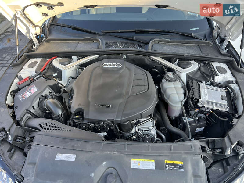Седан Audi A4 2020 в Львове