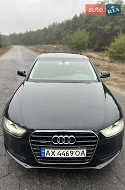 Седан Audi A4 2012 в Кременчуці