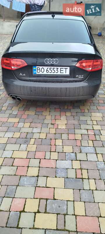 Седан Audi A4 2011 в Волочиську