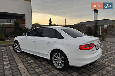 Седан Audi A4 2015 в Стрию