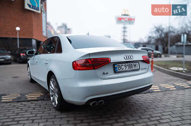 Седан Audi A4 2015 в Львові