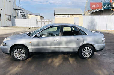 Седан Audi A4 1998 в 