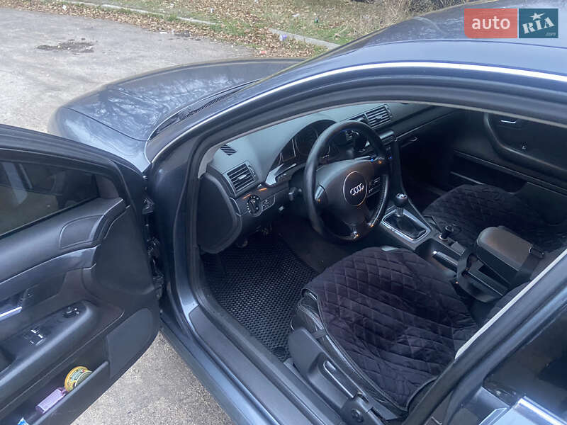 Седан Audi A4 2001 в Желтых Водах