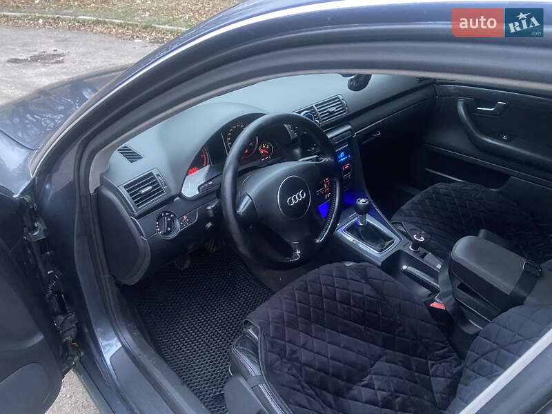 Седан Audi A4 2001 в Желтых Водах