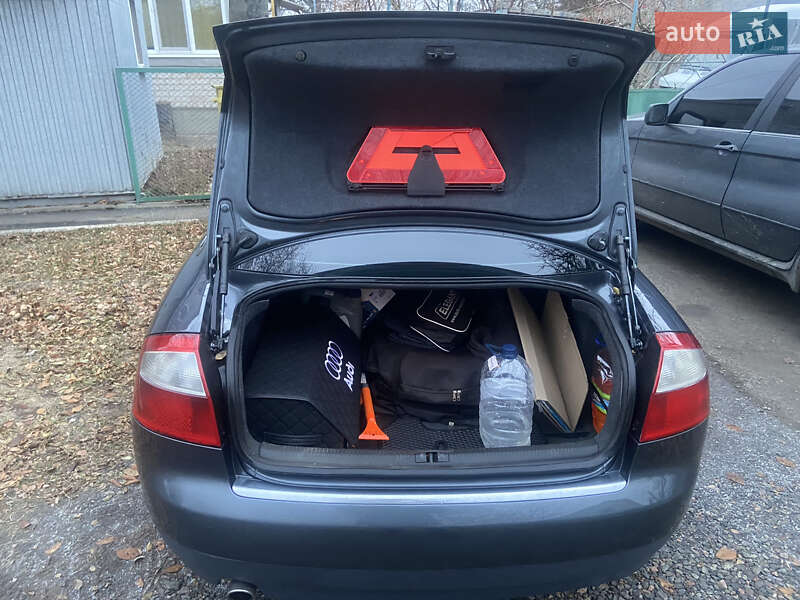 Седан Audi A4 2001 в Желтых Водах