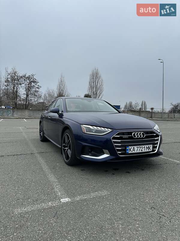 Седан Audi A4 2023 в Киеве