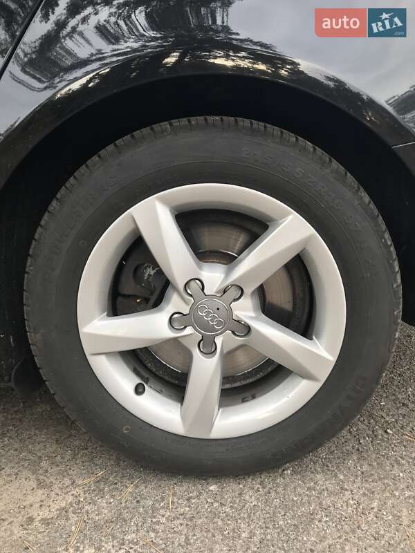 Универсал Audi A4 2014 в Киеве