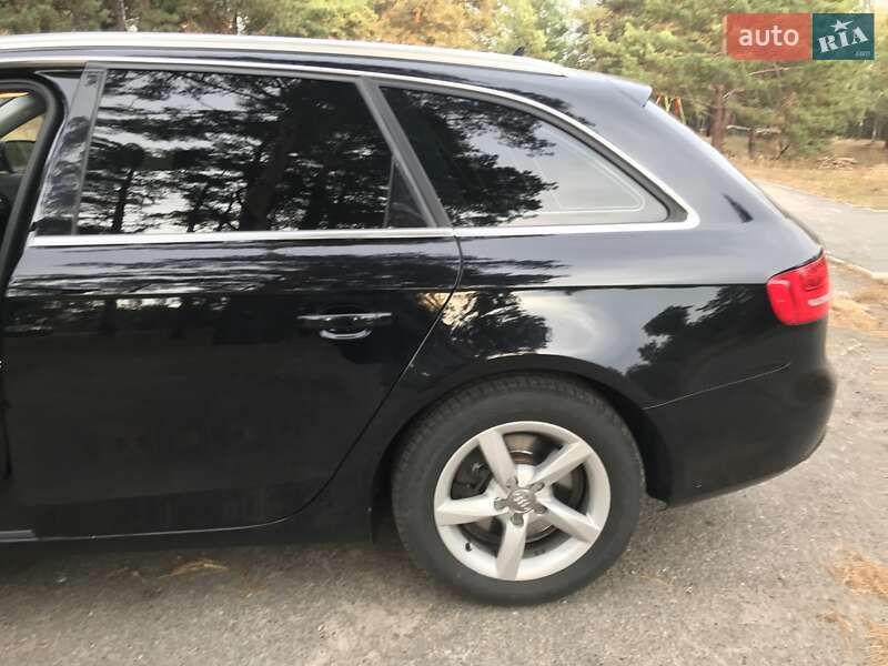 Универсал Audi A4 2014 в Киеве