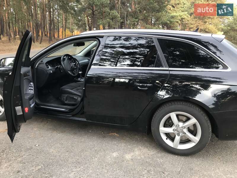 Универсал Audi A4 2014 в Киеве