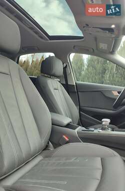 Седан Audi A4 2020 в 