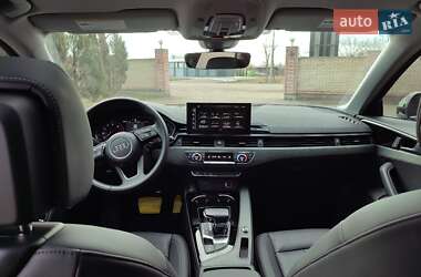 Седан Audi A4 2020 в 