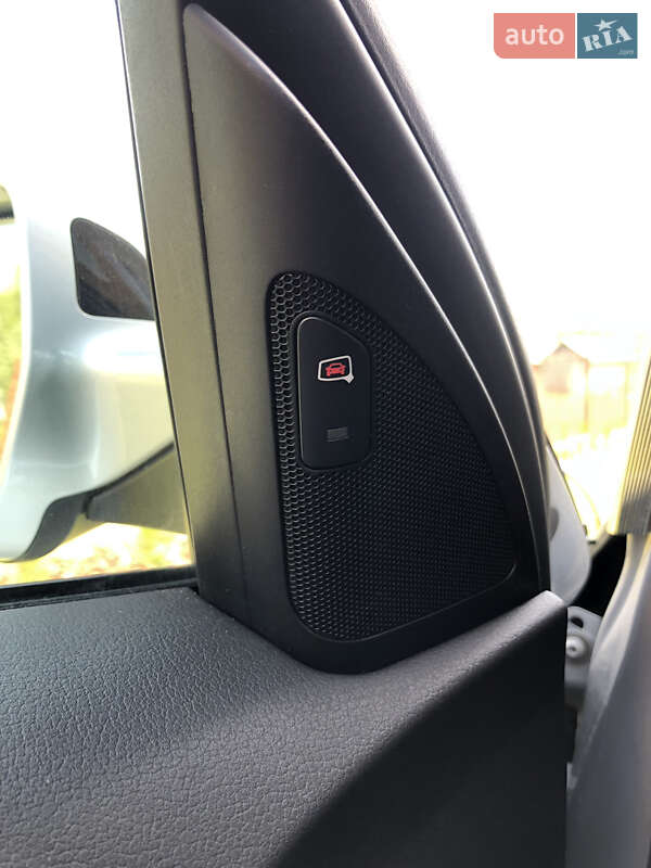 Седан Audi A4 2014 в Львове