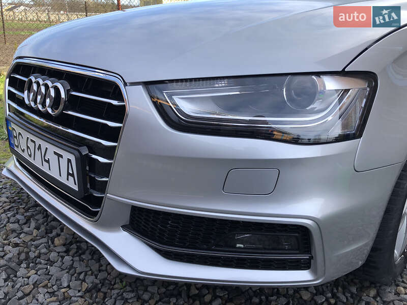 Седан Audi A4 2014 в Львове