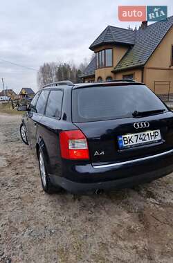 Універсал Audi A4 2001 в Володимирці