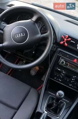 Універсал Audi A4 2001 в Володимирці