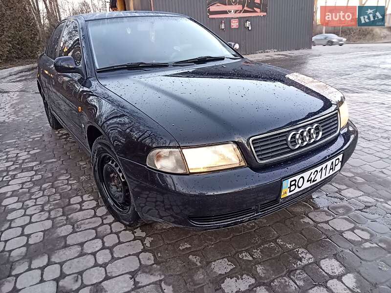 Седан Audi A4 1997 в Николаеве