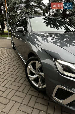 Седан Audi A4 2020 в 