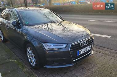 Универсал Audi A4 2018 в 