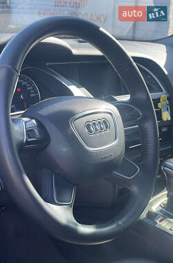 Седан Audi A4 2014 в 