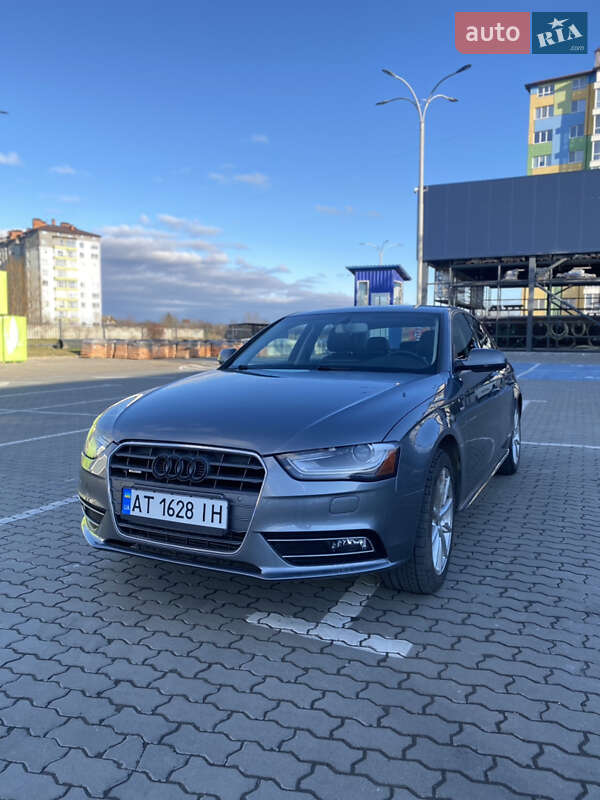 Седан Audi A4 2015 в Ивано-Франковске