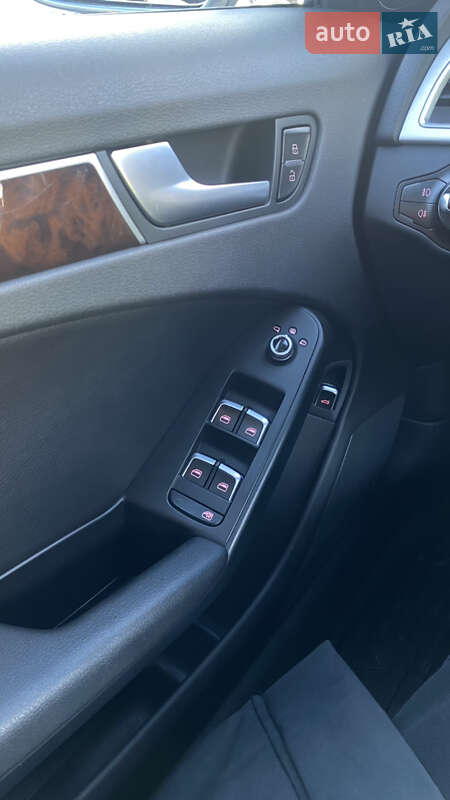 Седан Audi A4 2015 в Ивано-Франковске