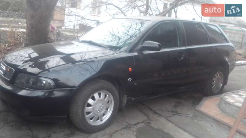 Универсал Audi A4 1996 в Золотоноше