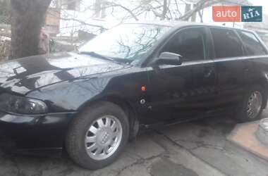 Универсал Audi A4 1996 в 