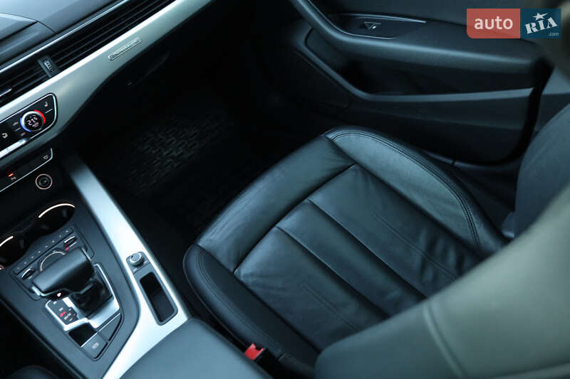 Седан Audi A4 2016 в Мукачево