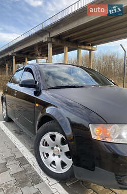 Седан Audi A4 2002 в 