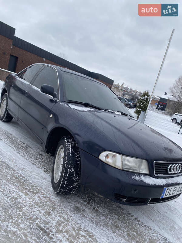 Седан Audi A4 1997 в Хмельницком