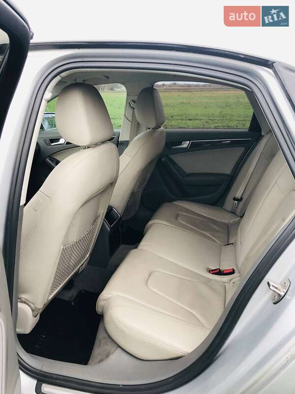 Седан Audi A4 2011 в Конотопе