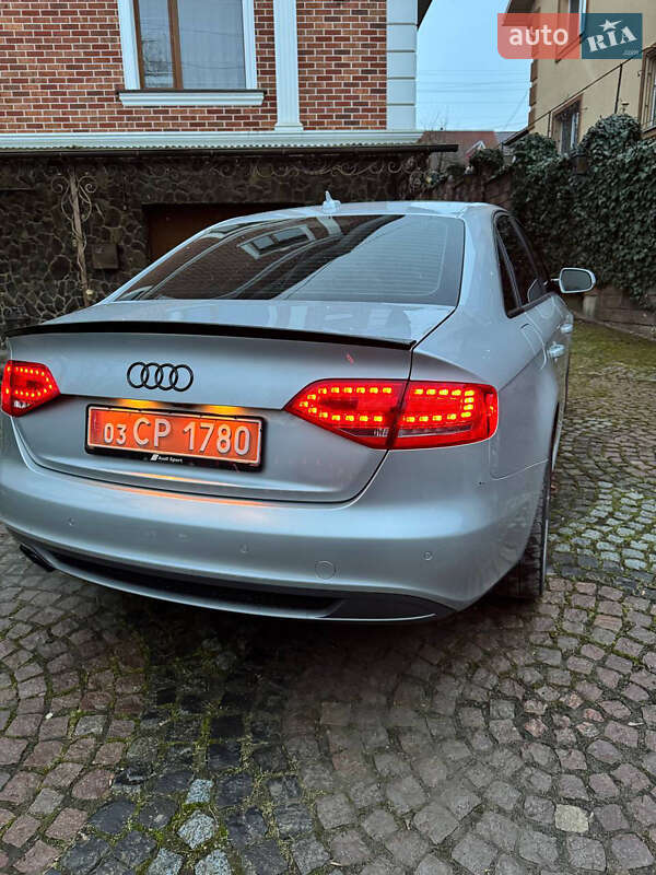 Седан Audi A4 2012 в Луцке