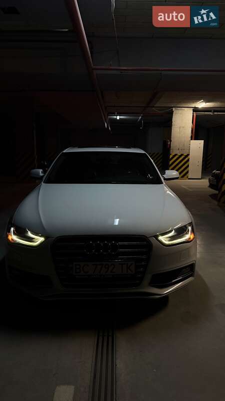 Седан Audi A4 2014 в 