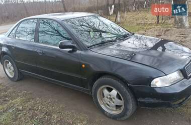 Седан Audi A4 1997 в Вижниці