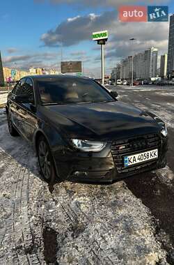 Седан Audi A4 2013 в Львові