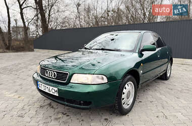 Седан Audi A4 1996 в Черновцах