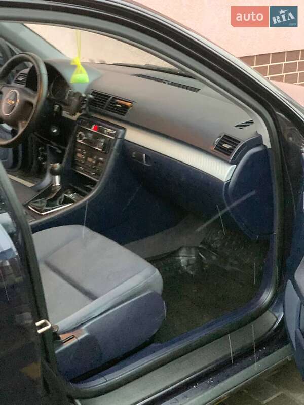 Универсал Audi A4 2002 в Луцке