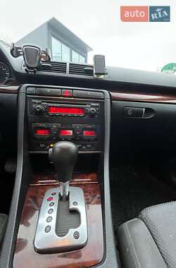 Седан Audi A4 2004 в Києві