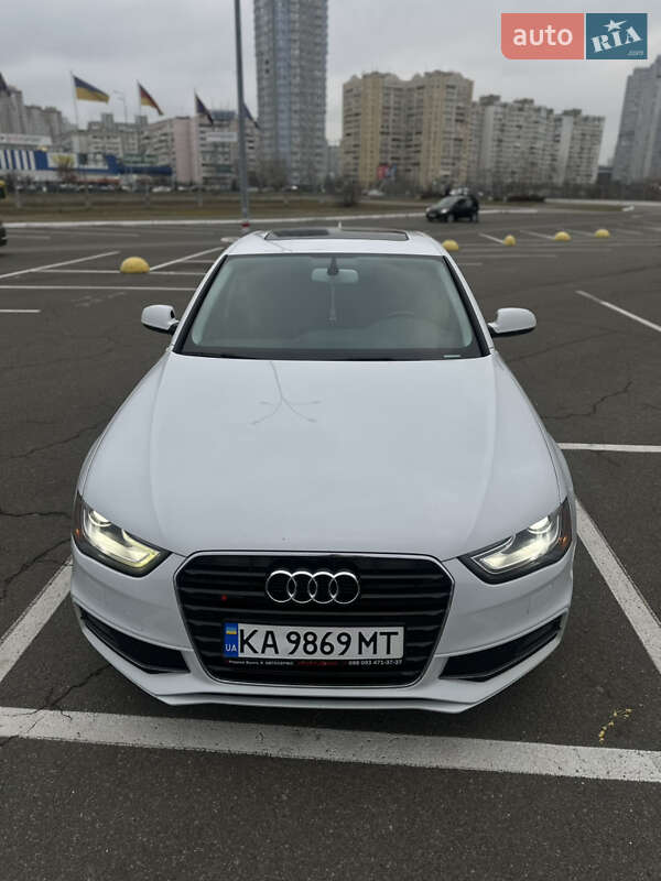 Седан Audi A4 2013 в Києві