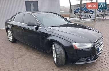 Седан Audi A4 2013 в 