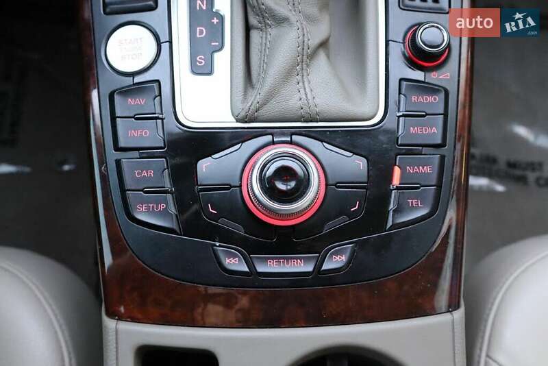 Седан Audi A4 2012 в Львові
